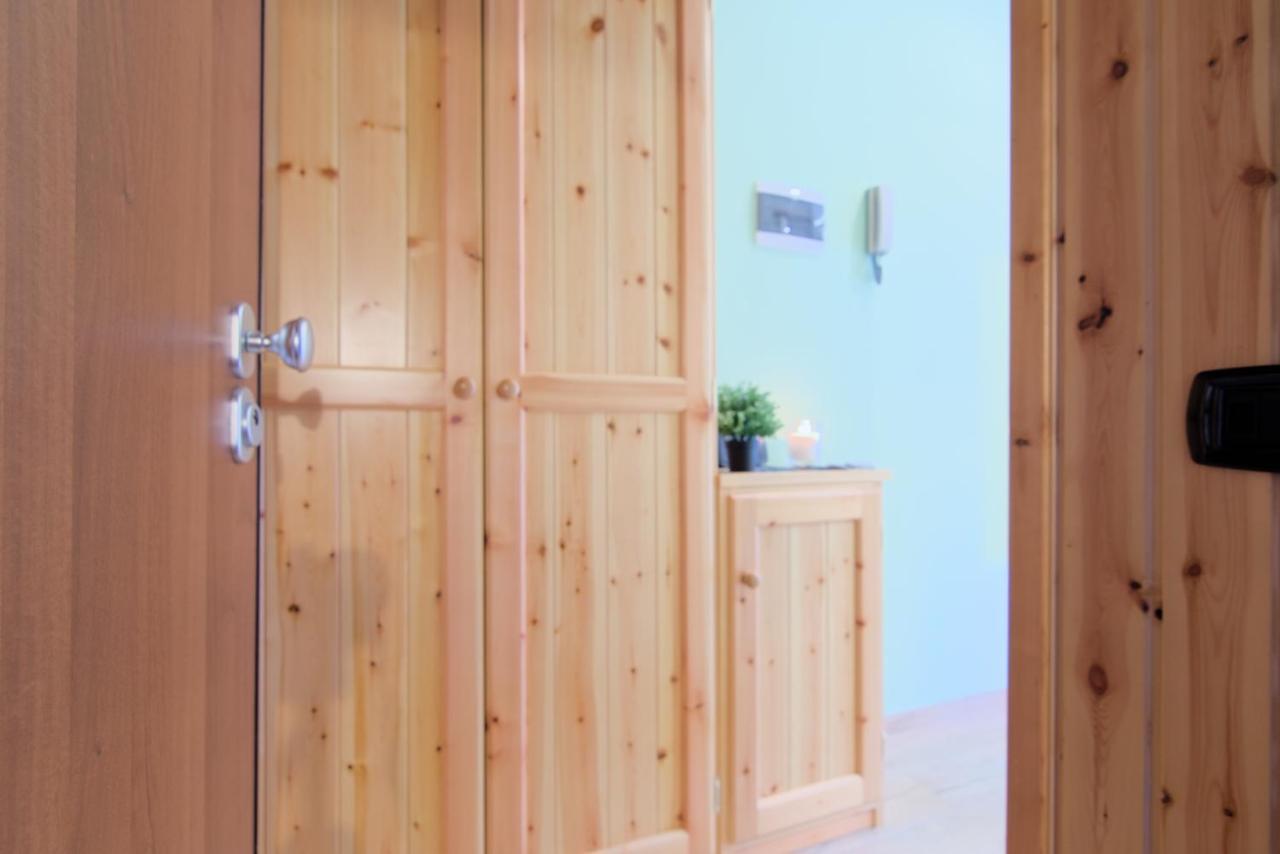 アプリーカCasa Pino- Loft Con Giardino Magnoltaアパートメント エクステリア 写真